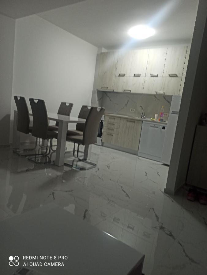 Ata Apartmani. Petrovac Ngoại thất bức ảnh
