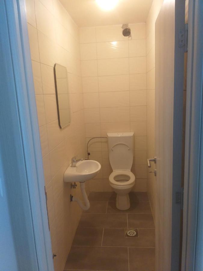Ata Apartmani. Petrovac Ngoại thất bức ảnh